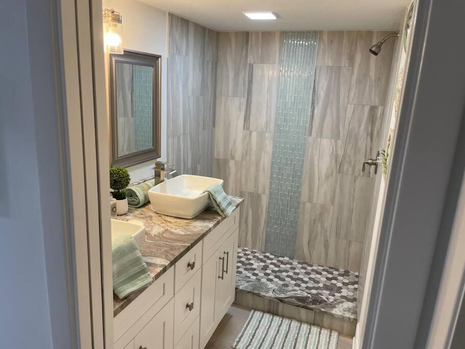 Beachfront Condo On Quiet Treasure Island- 1 Bed St. Pete Beach Ngoại thất bức ảnh