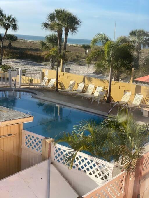 Beachfront Condo On Quiet Treasure Island- 1 Bed St. Pete Beach Ngoại thất bức ảnh