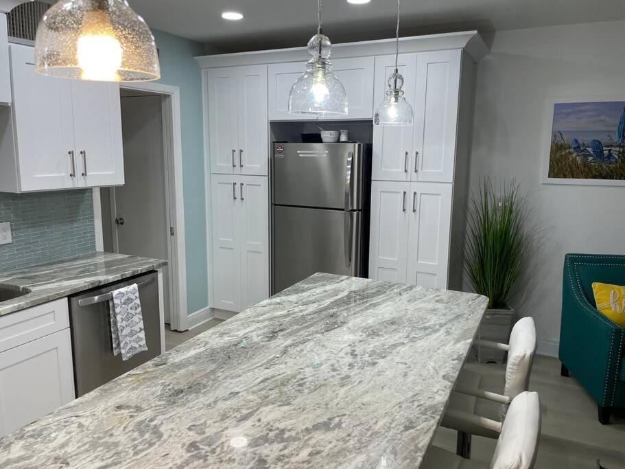 Beachfront Condo On Quiet Treasure Island- 1 Bed St. Pete Beach Ngoại thất bức ảnh