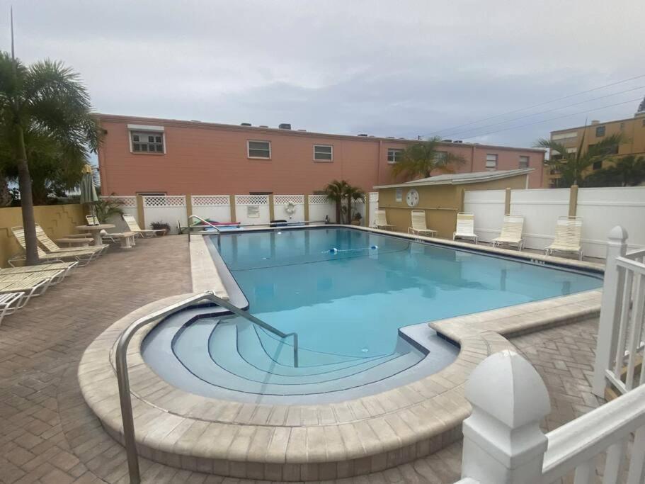 Beachfront Condo On Quiet Treasure Island- 1 Bed St. Pete Beach Ngoại thất bức ảnh