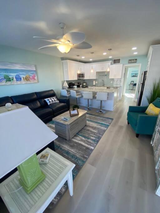 Beachfront Condo On Quiet Treasure Island- 1 Bed St. Pete Beach Ngoại thất bức ảnh